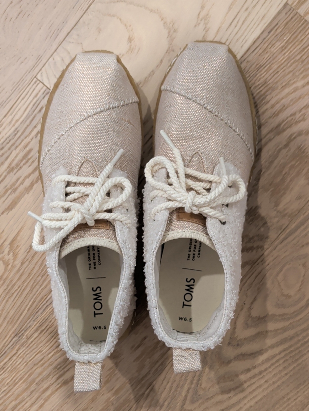 TOMS Cream Glitter Lace-Up Sneakers